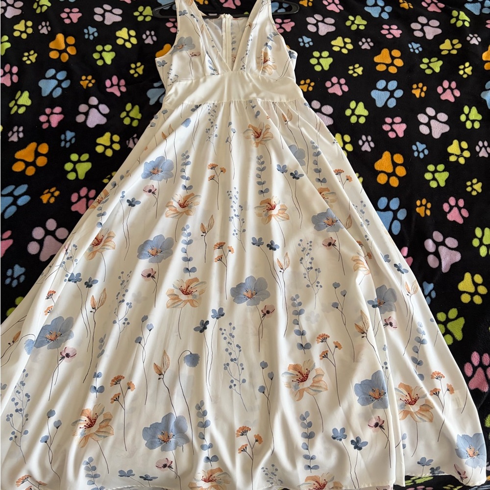 Floral V-Neck Maxi Dress